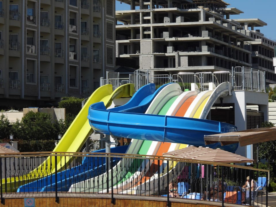 Toll für Kinder. Jetzt noch zu kalt Adalya Ocean Deluxe