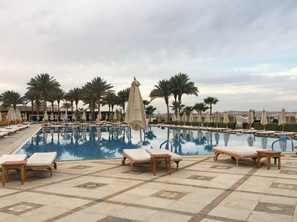 Pool Premier Le Reve Hotel & Spa