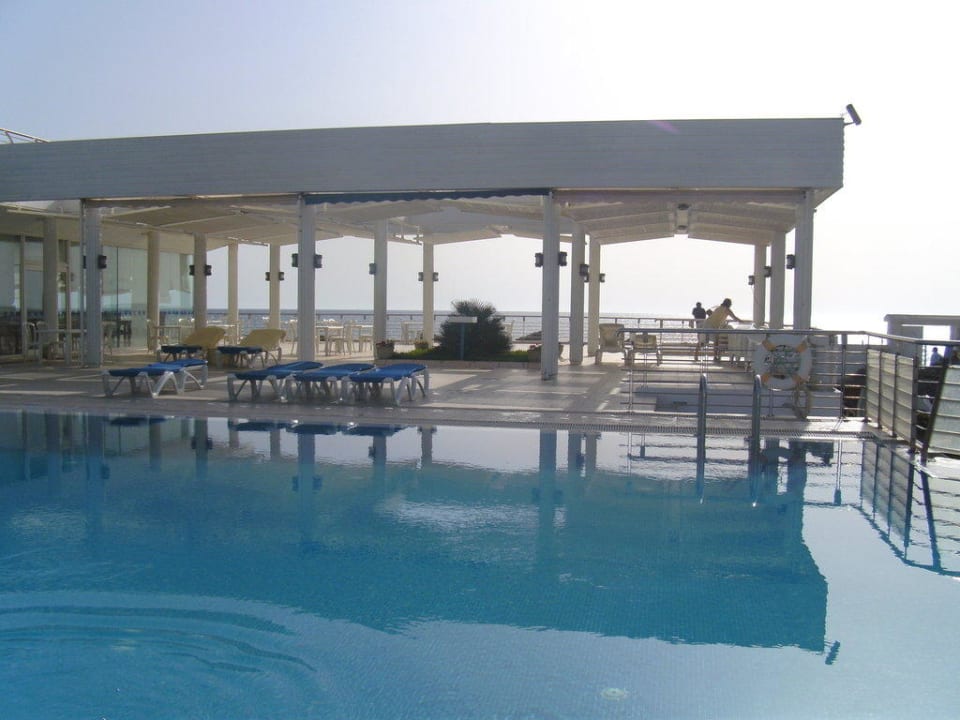 Pool über der Snackbar El Mehdi Beach Resort