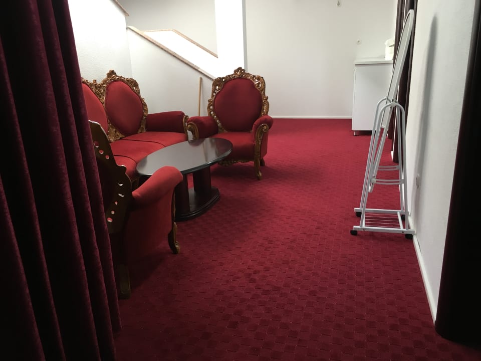 Lobby Hotel Camp Karagaq