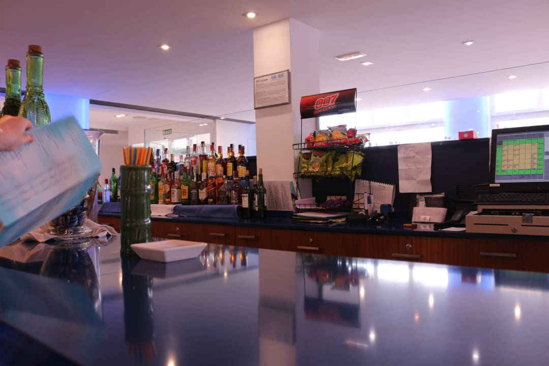 Barman verstekt Caprice Janeiro Hotel & Spa