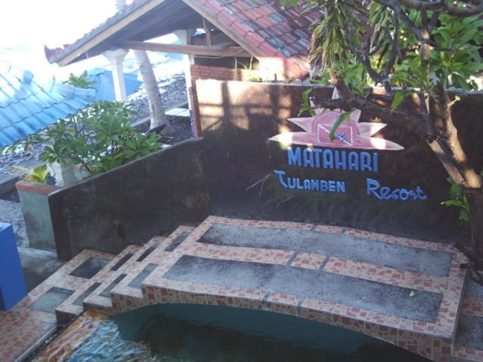 Brücke über Pool Matahari Tulamben Resort, Dive & Spa