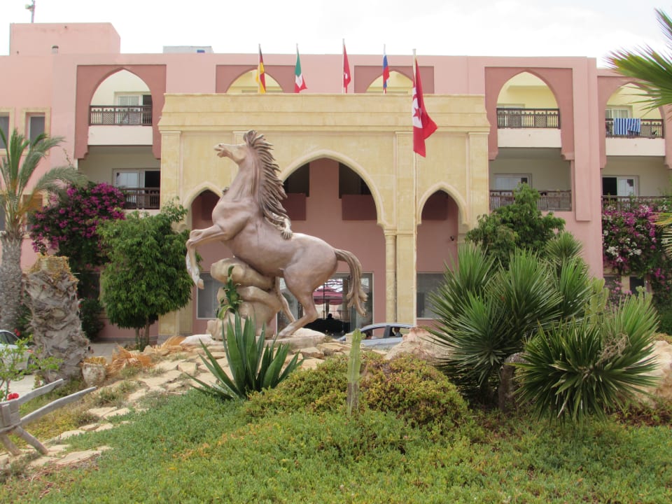 Gartenanlage Lella Meriam Hotel & Club