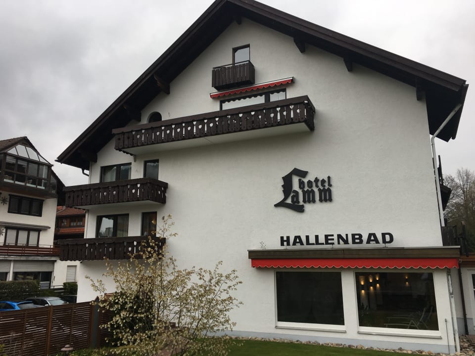 Außenansicht Hotel Lamm - Mitteltal
