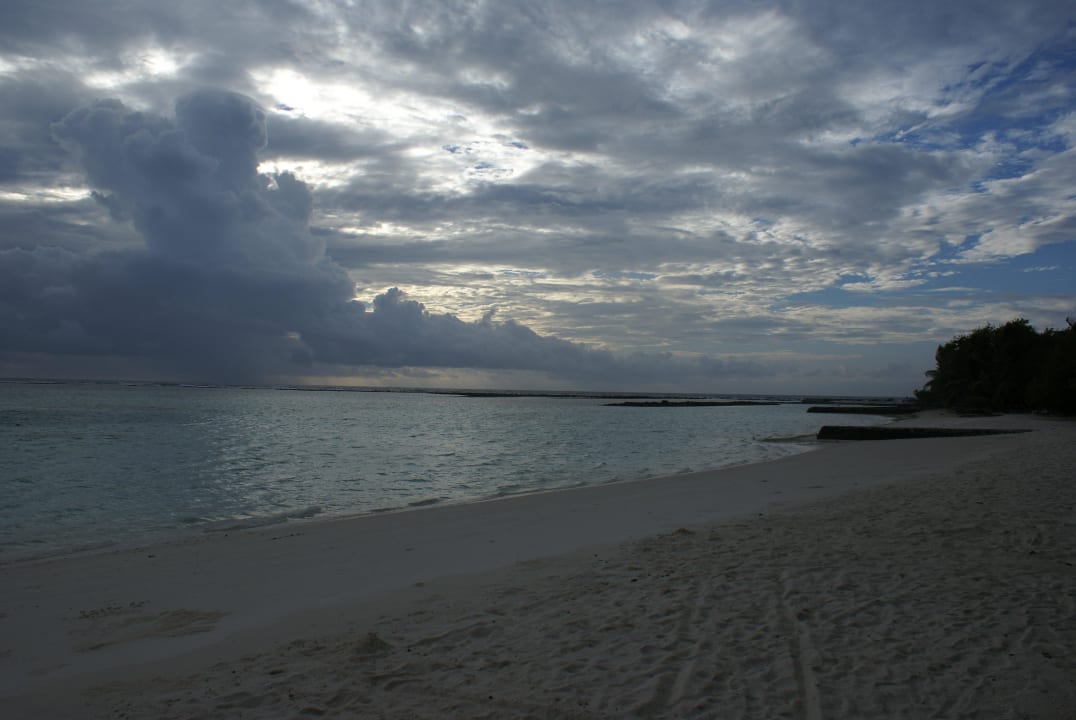 Вид на пляж от бунгало Adaaran Select Hudhuran Fushi - Premium All Inclusive