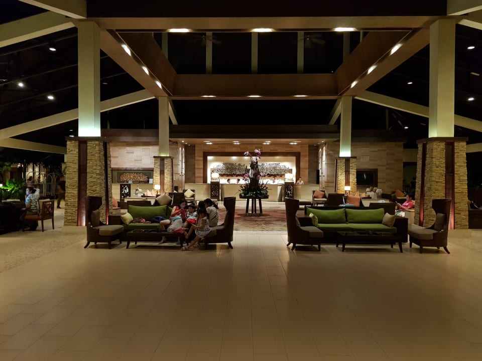 Lobby Shangri-La's Rasa Ria Resort & Spa