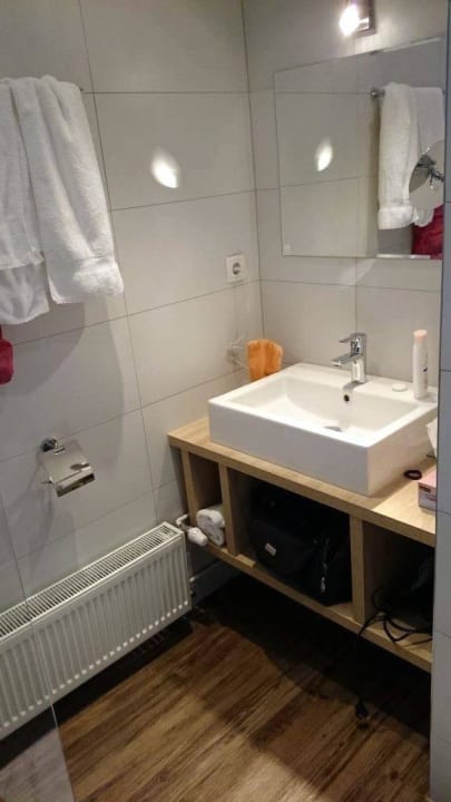 Schickes, neues Bad - DZ Nr. 54 (Haus 2, EG) Hotel Würmtaler Gästehaus