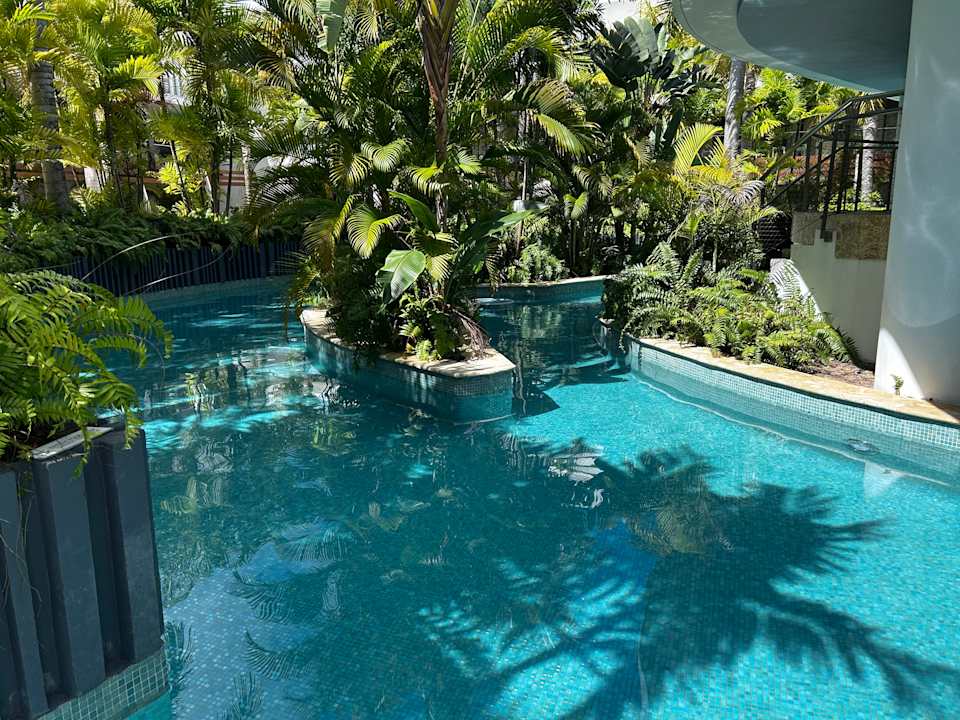 Pool Dreams Onyx Resort & Spa