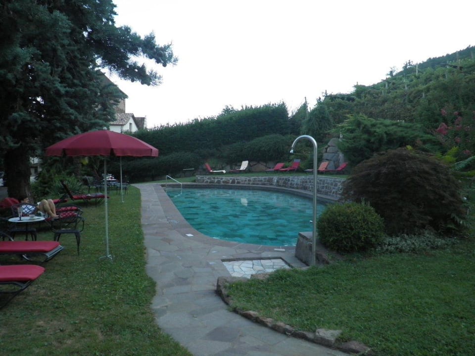 Aussenpool Schloss Hotel Korb