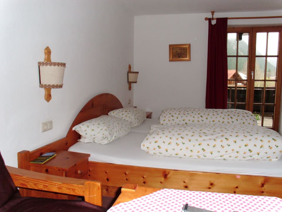 Zimmer 6 Schlafbereich Ferienwohnungen Haus Breitenberg