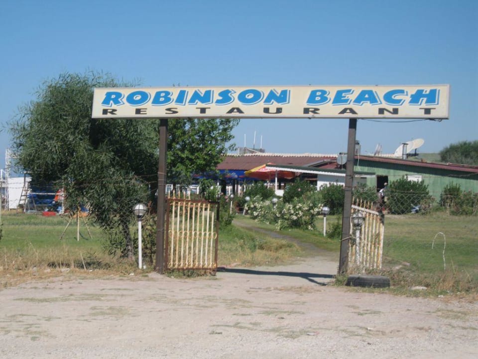 "Eingang" zum Strand Dream Family Club