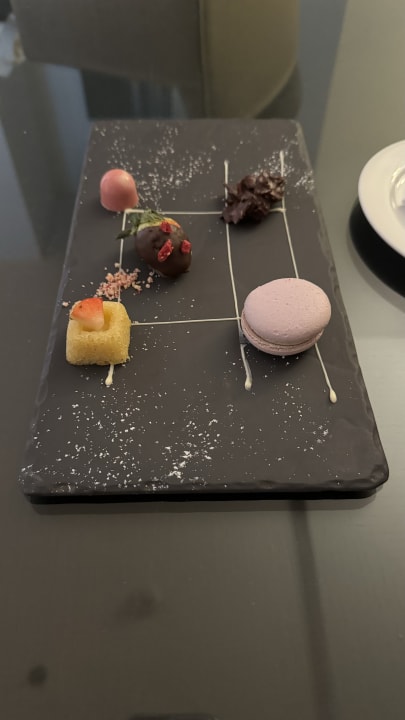 Zimmer Tower Club At Lebua