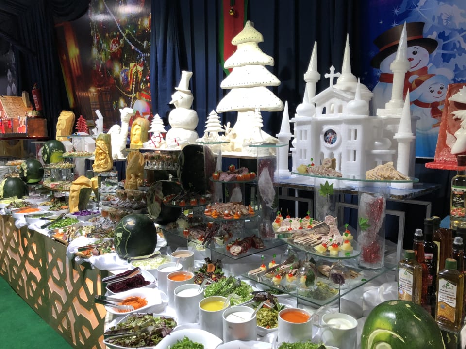 Das Zelt am Strand mit dem Weihnachtsbuffet  Pickalbatros White Beach Resort - Hurghada