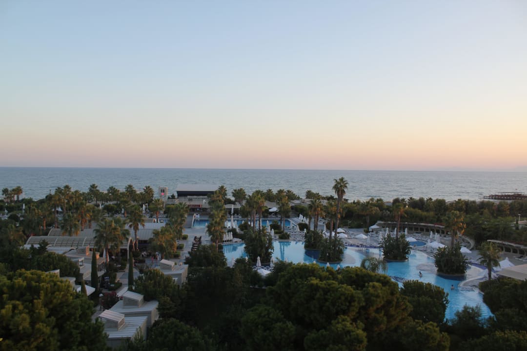 Pool Susesi Luxury Resort
