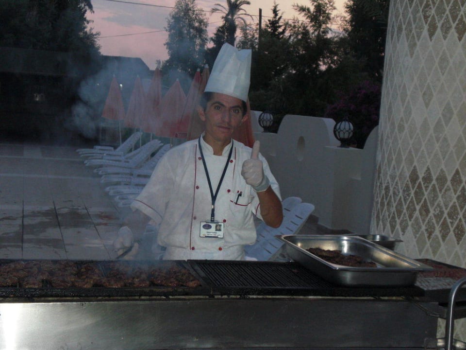 Möchte noch wer was Club Hotel Mirabell