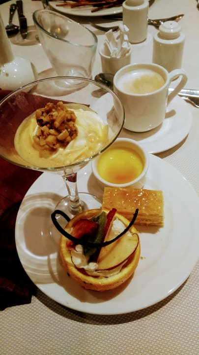 Gastro Premier Le Reve Hotel & Spa