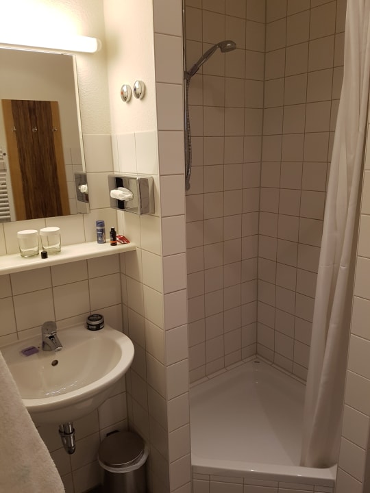 Zimmer AMH Airport-Messe-Hotel Stuttgart