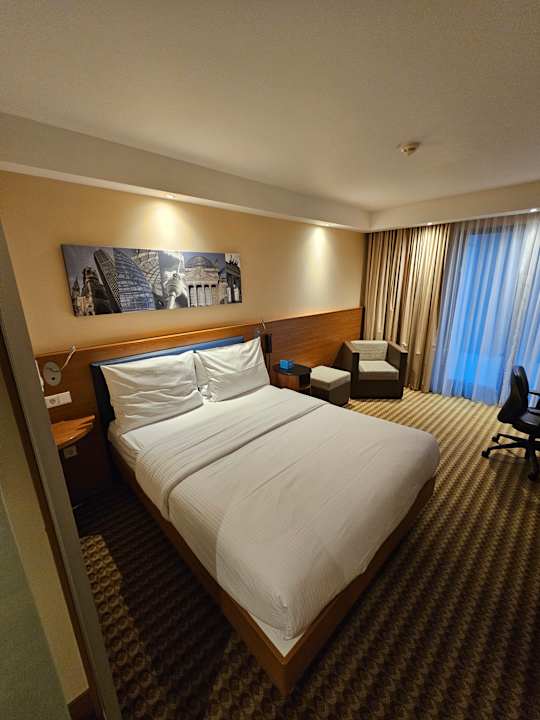 Zimmer Hampton by Hilton Berlin City West