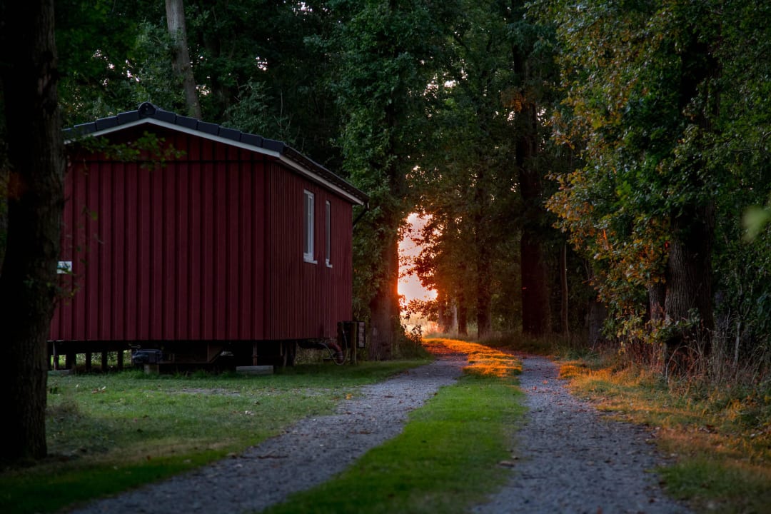Ein Blick zu einem der Häuschen Nordseeferienhof Katthusen