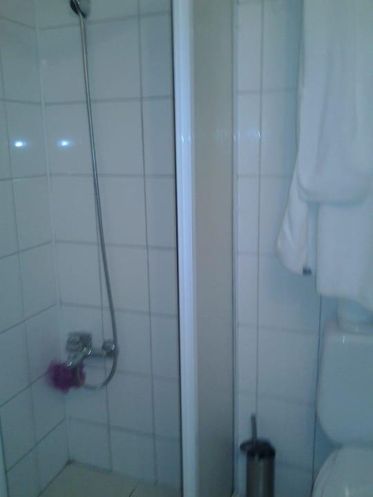 Dusche Sayanora Hotel