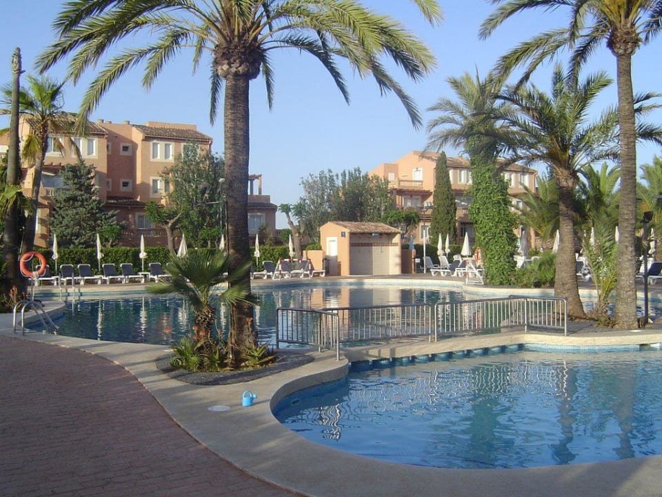 Poolansicht Aparthotel Ciudad Laurel