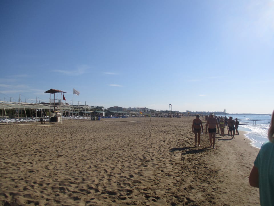 Strand Well Palace Side