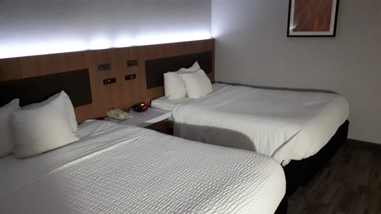 Zimmer Ramada Modesto