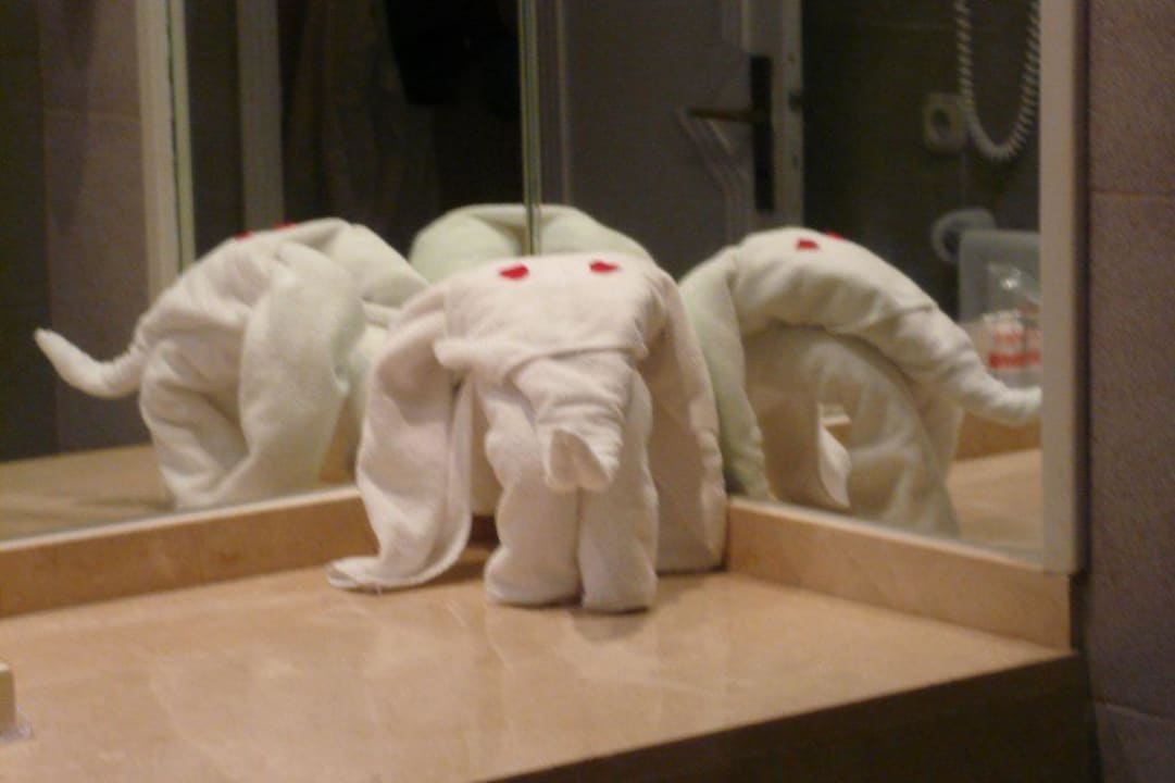 Elefantöser Willkommensgruß Melia La Palma Hotel