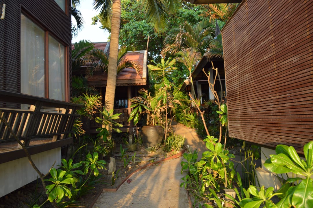 Gartenwege im Hotel  Samui Paradise Chaweng Beach Resort & Spa