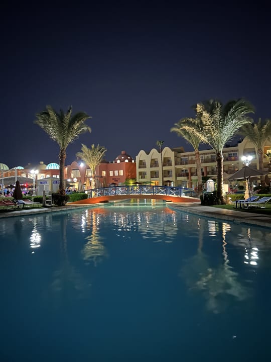 Außenansicht Titanic Beach Spa & Aqua Park