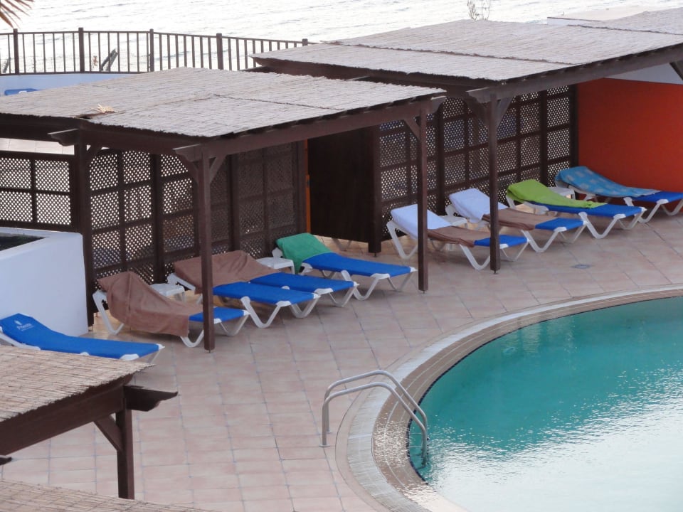 Alle Liegen um 7:00 Uhr reserviert! Club Jandia Princess