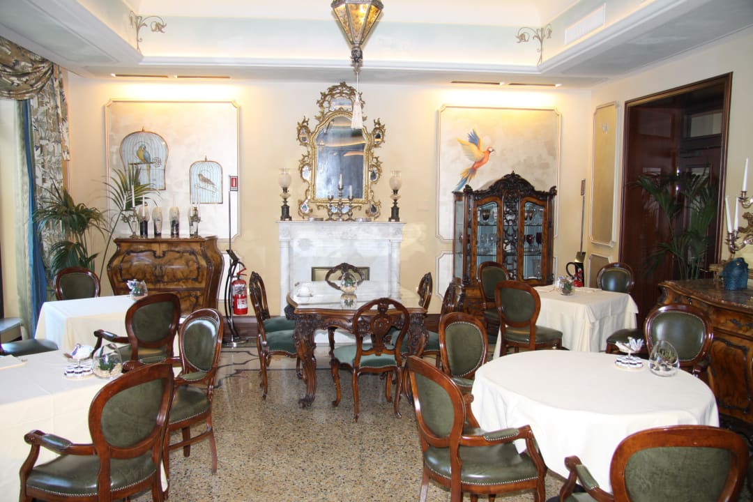 Frühstücksraum mit Blickrichtung Christof Colombus Grand Hotel Savoia