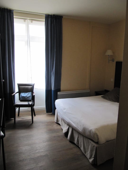 4 OG zur Strassenseite Hotel Du Louvre