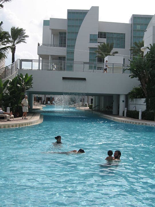 Pool Diplomat Resort & Spa Hollywood, Curio Collection by Hilton