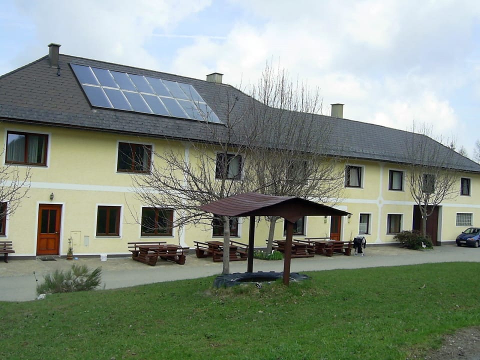 Vorderseite  Bauernhof Forellenhof