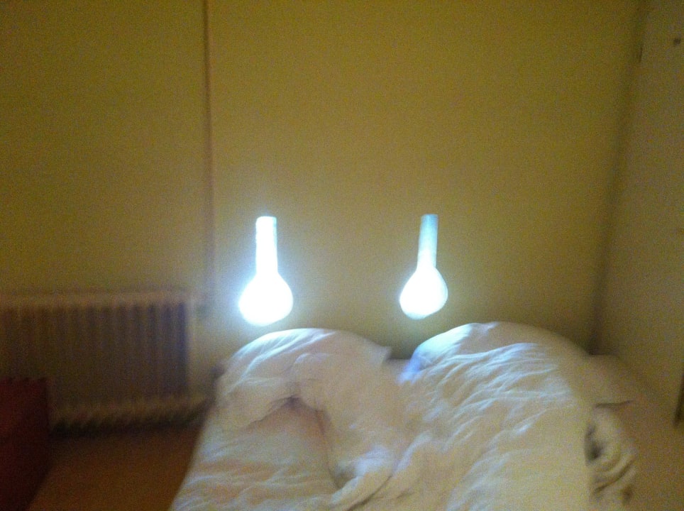 Tak, to są jedyne okna. Można sobie postrzelać  Hotel Zamek Otmuchów