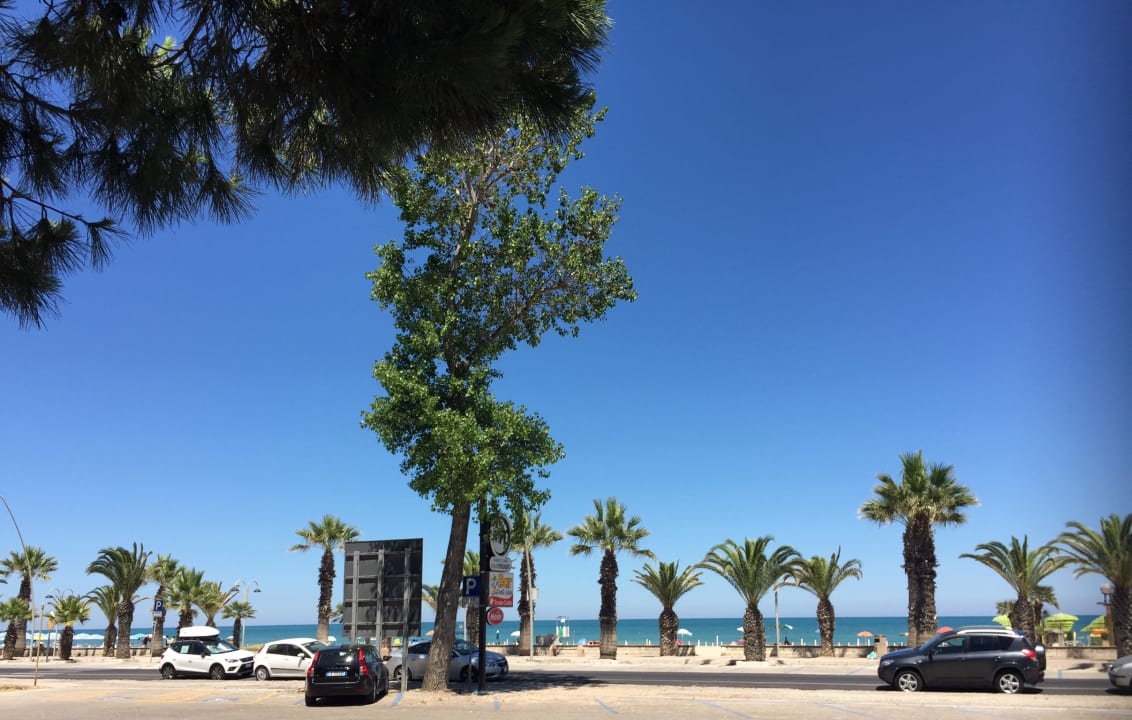 Strand Hotel Ambassador
