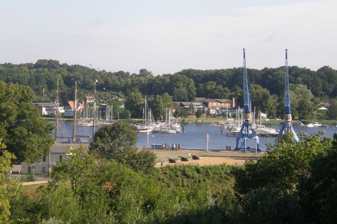 Zimmer 370: Ausblick auf Hafen ScanHotels City Rostock