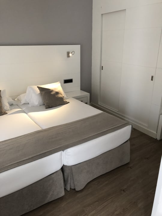 Zimmer Las Gaviotas Suites Hotel