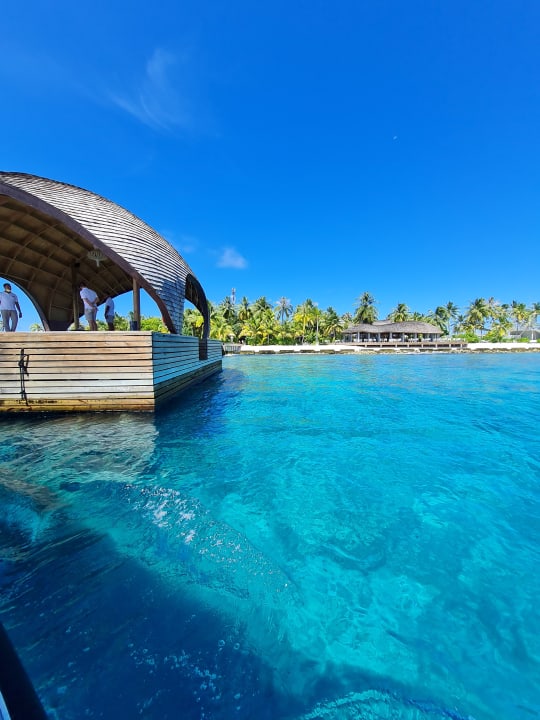 Strand Outrigger Maldives Maafushivaru Resort