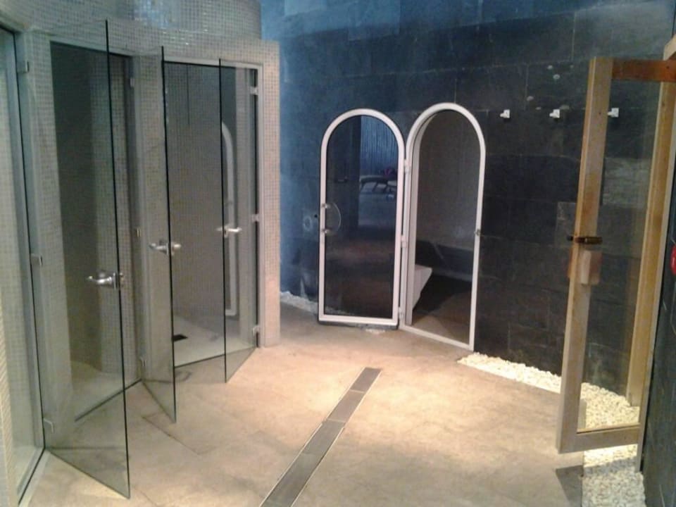 Sauna und Dusche allsun Hotel Esplendido