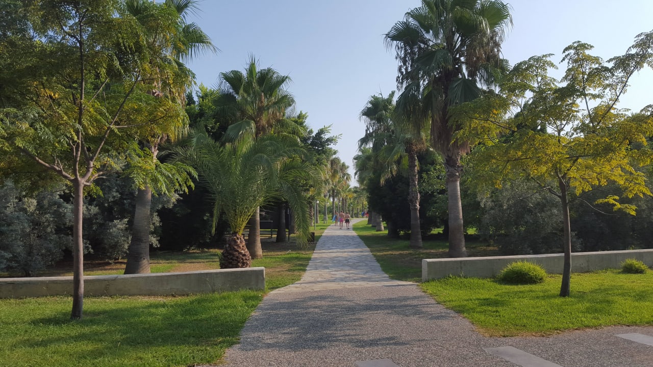 Zum Strand Club Grand Side
