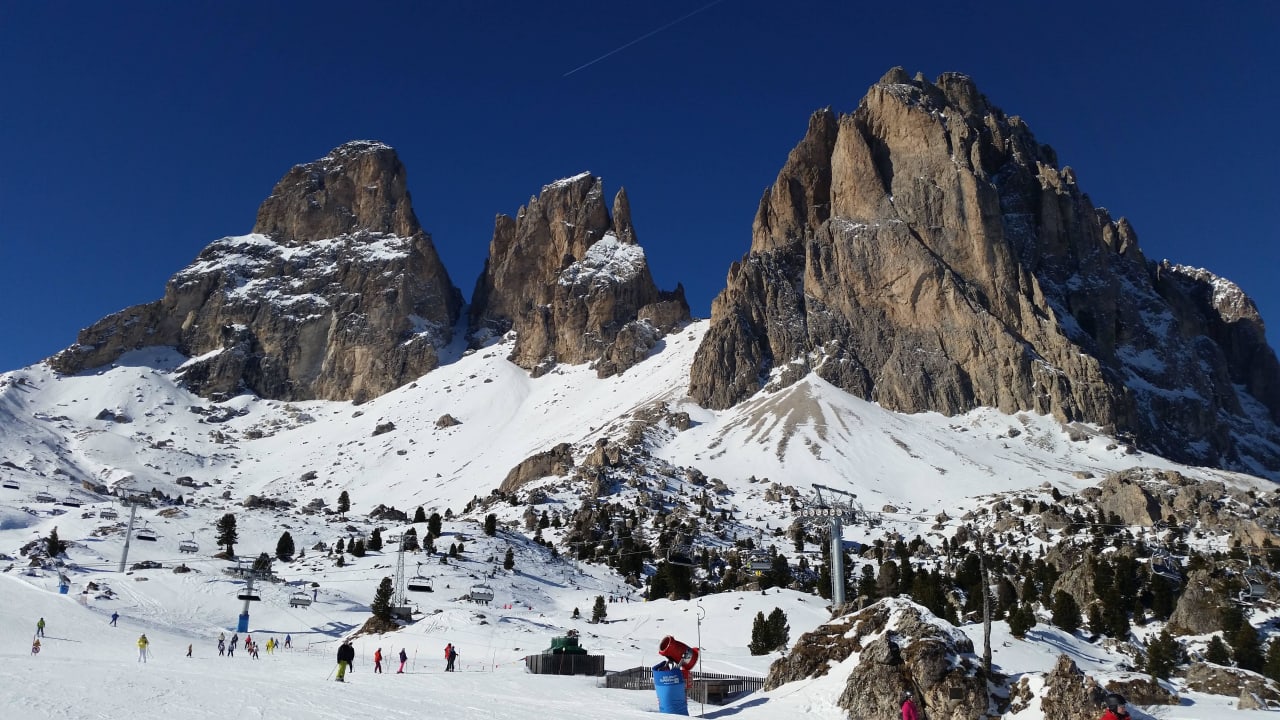 Ausblick vom Hotel Berggasthof Passo Sella