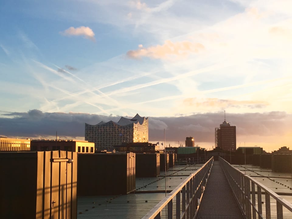 Ausblick AMERON Hamburg Hotel Speicherstadt