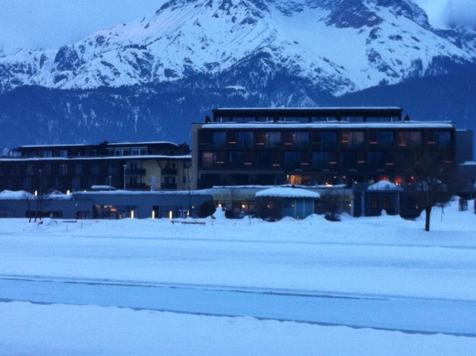 Hotel Ritzenhof vom See aus Ritzenhof – Hotel und Spa am See