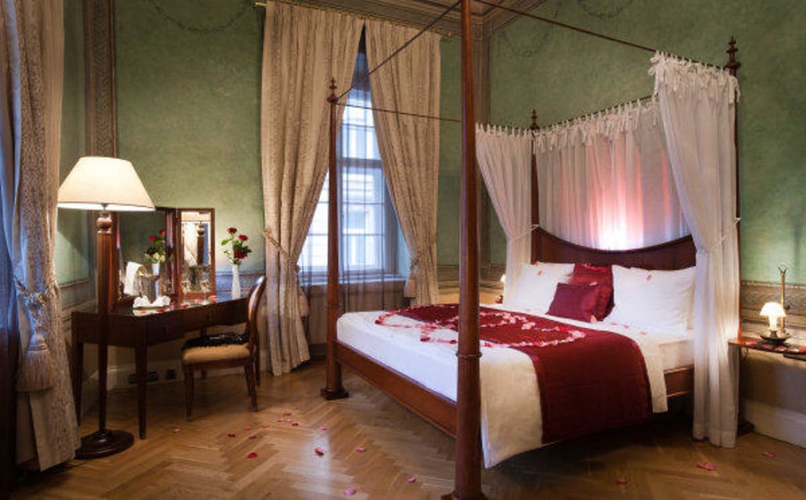 Suite The Mozart Prague - Preferred Hotels & Resorts