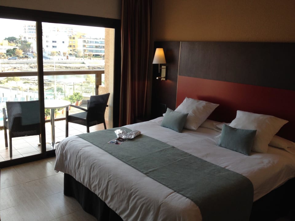 Doppelzimmer mit riesigem Bett AluaSoul Palma