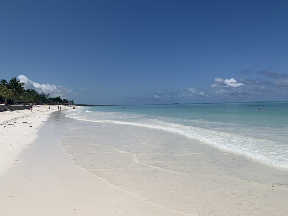Strand Neptune Pwani Beach Resort & Spa