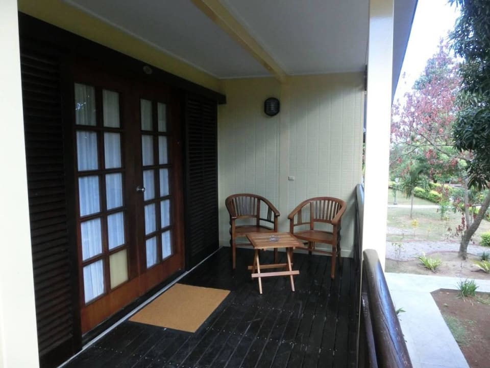 Balkon der Deluxezimmer im Chalet Berjaya Beau Vallon Bay Resort & Casino