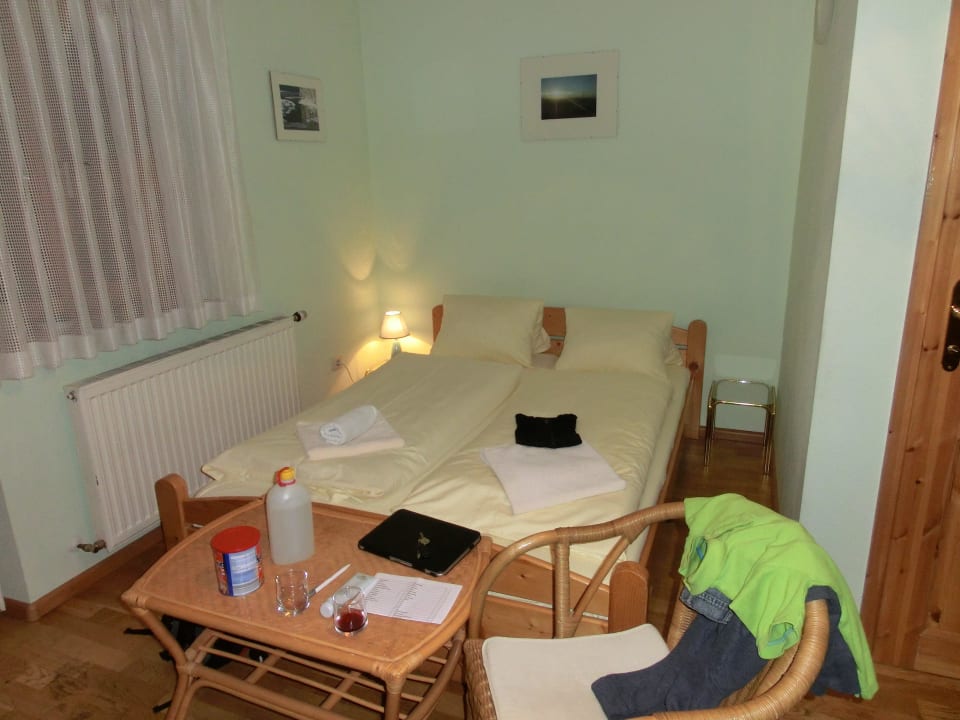 Doppelbett in der engen Nische Haus Lanka